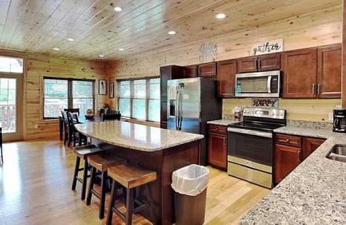 Gatlinburg Cabin | Luxury Retreat w. Hot Tub, Game Room,Theater + Seasonal Pool Access