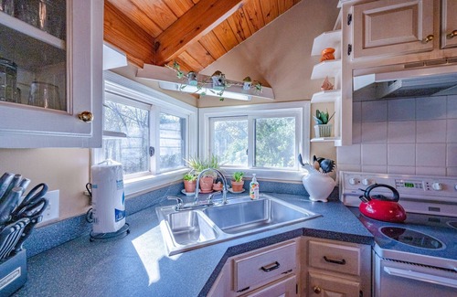 Hochatown Cabin | Luxury River Front Cabin on Glover River 15 Mins North of Hotchatown