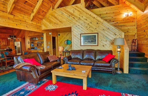 San Juan River Village House | Luxury Riverfront Home! Take 3 Nights Get 4th Night Free!