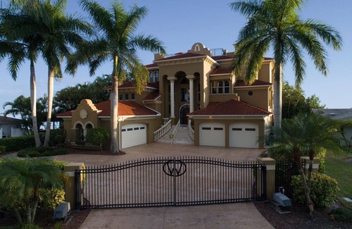 Yacht Club House | Luxury riverfront 3-story home w/bar, gym, and heated pool - The Winslet Estate