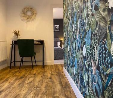 Newport Apartment | Luxury Riverfront Apartment