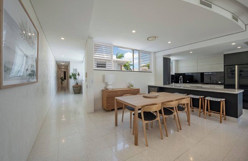 Noosaville Apartment | Luxury Riverside Escape