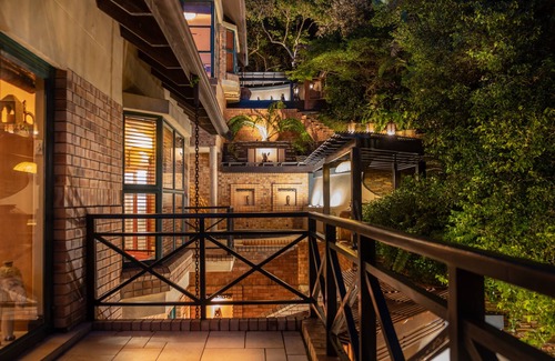 Ballito Villa | Luxury Romantic Balinese Styled Ocean View Villa (Sleeps 10 People)