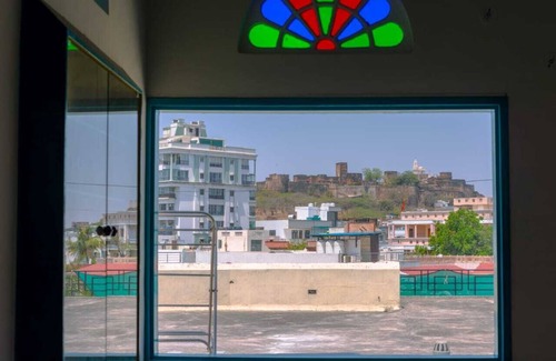 Rajasthan University Campus House | Luxury Room with Patio