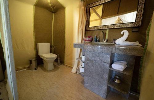 Lac Yasmins Hotel | luxury sahara tents
