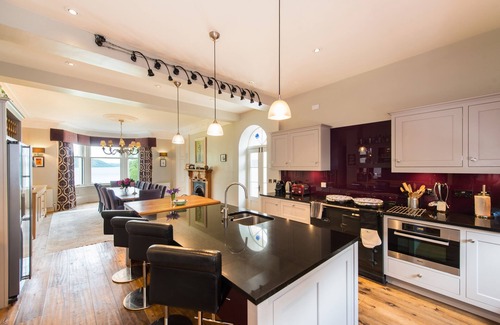 Kilchrenan Villa | Luxury Scottish holiday house on the shores of Loch Awe with boat house, jetty,