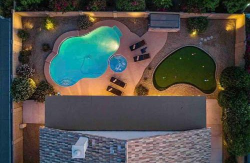 Paradise Valley Village House | Luxury Scottsdale Retreat Heated Pool and Mini Golf
