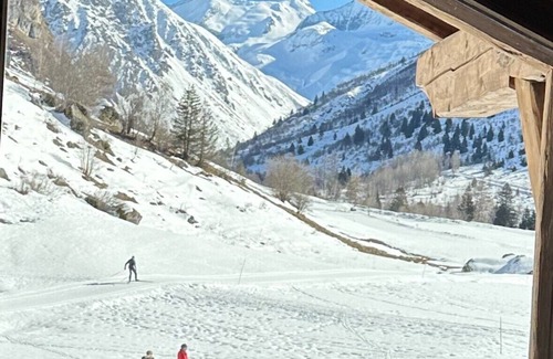 Champagny-en-Vanoise Ski Chalet | Luxury self cater chalet - Indoor swimming pool - Steam Room - Outdoor hot tub