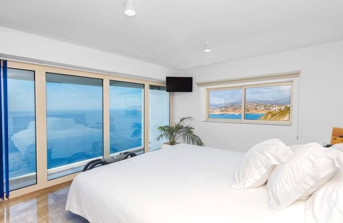 El Toro Villa | Luxury Seafront VIP Villa With Infinity Pool