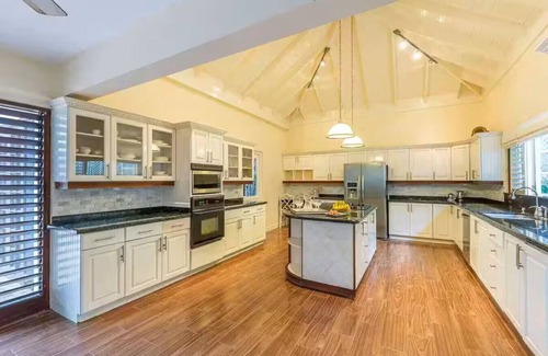 Montego Bay House | Luxury Sea View Villa with Private Chef + Butler Included