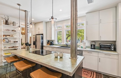 Seagrove Beach House | Luxury Seagrove Beach retreat 5-mins to Gulf & Seaside, bikes included, sleeps 8