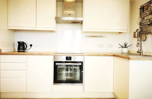 East Wittering Apartment | Luxury seaside apartment in East Wittering village