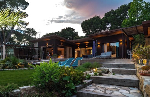 La Seyne-sur-Mer House | Luxury seaside villa