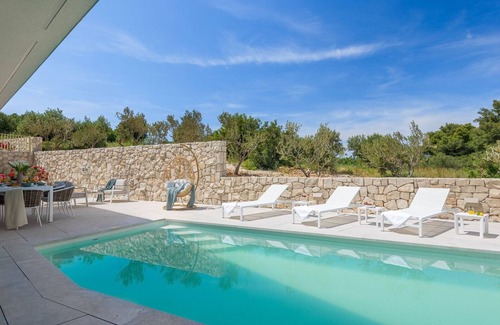 Cove Makarac (Milna) Villa | Luxury Seaside Villa Sutivan Lemon Tree M-Pool,Seaview