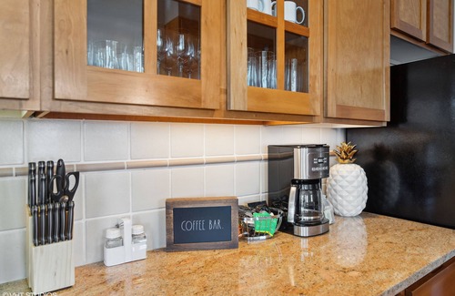 Downtown Seattle Condo | 🚢Luxury Seattle Waterfront Walk to Cruise Ship & Pike Place -Waterfront Views🎡