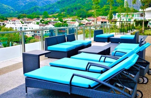 Seri Tanjung Pinang Apartment | Luxury Seaview Landmark Homestay @ Gurney Penang Island