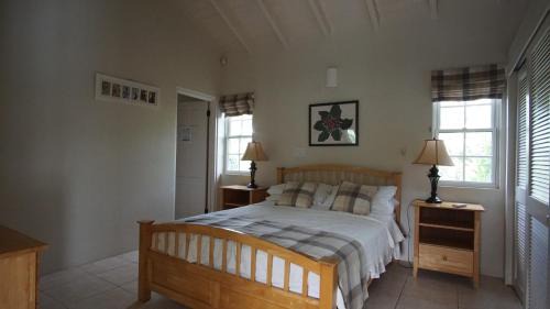 Jolly Harbour Villa | Luxury secluded villa with private pool sleeps six