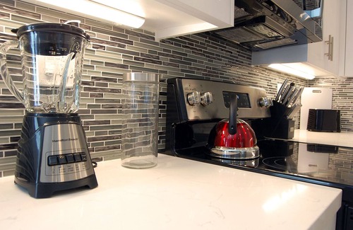 Mission Beach Apartment | Luxury Second Floor, 2 Bed #9 - 167 Steps to Mission Beach and Boardwalk.