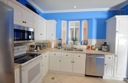 Herradura Condo | Luxury Second Floor Corner Condo, Pool, Gym, Amenities.