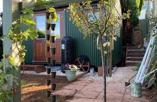 Saint Blazey Apartment | Luxury Shepherds Hut and Hot Tub Retreat