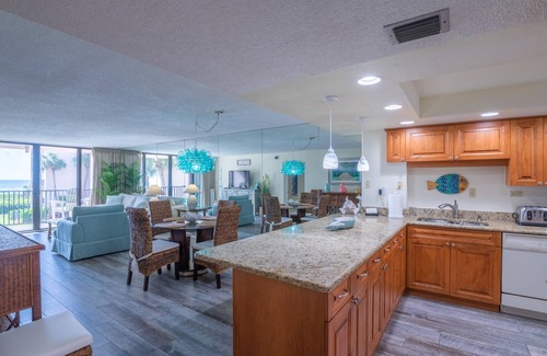 Siesta Key Condo | Luxury Siesta Key Beachfront Condo on Crescent Beach.