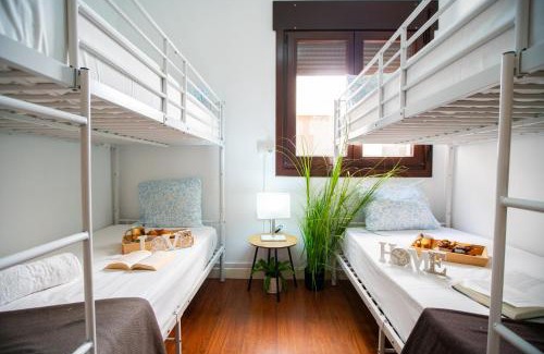 Carretera de Cadiz Apartment | Luxury Signature Apartment with FREE Parking - Malaga