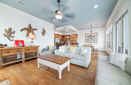 Cotton Bayou House | LUXURY, SINGLE SIDE OF DUPLEX, PRIVATE NEIGHBORHOOD, WATERFRONT, POOL!