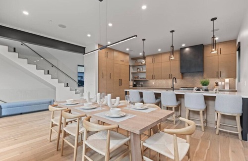 Park City House | Luxury-SKI -IN*hot-tub*sleeps*12, walk to ski