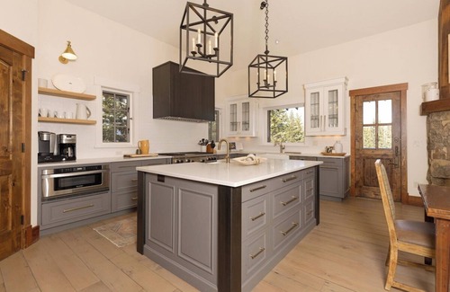Spanish Peaks House | Luxury Ski In/Out | Andesite Lodge | Spanish Peaks Club