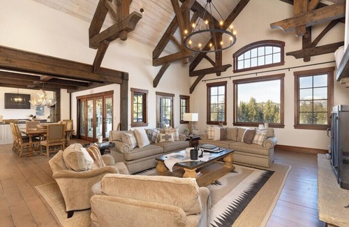 Spanish Peaks House | Luxury Ski In/Out | Andesite Lodge | Spanish Peaks Club