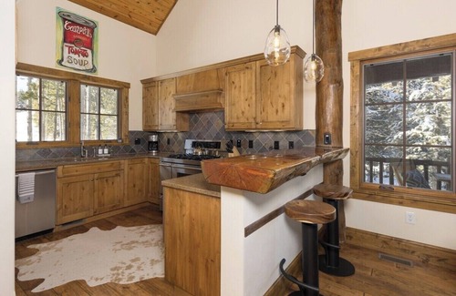Spanish Peaks House | Luxury Ski In/Out | Chalet 49 | Spanish Peaks Club