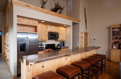 Purgatory House | Luxury Ski In/Out townhome on Creek - Views - Private Hot Tub