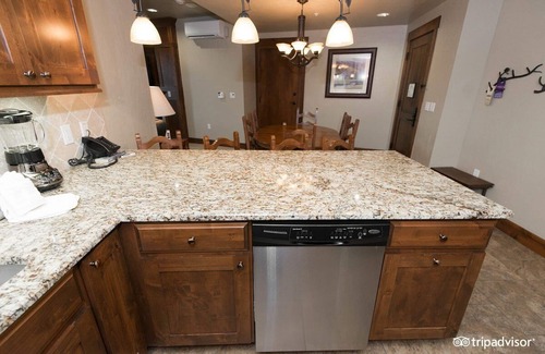 Breckenridge Resort | LUXURY SKI in/OUT Sleeps 8 -2 BR Grand Lodge Peak 7 Resort Breckenridge CO Pools