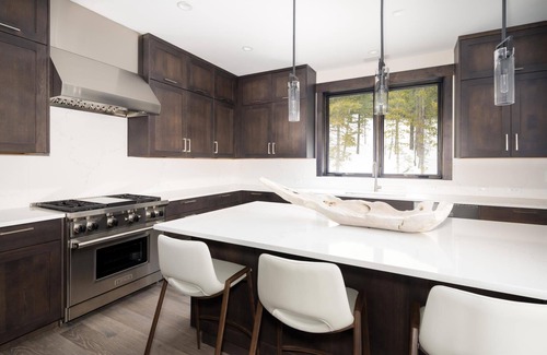 Spanish Peaks House | Luxury, Ski-In Ski-Out Access, Mountain Cabin with Game Room, Fireplace, Grill and Hot Tub!