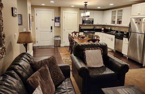 Silvercreek Condo | Luxury Ski-in Ski-Out Condo faces the base of the mountain at Granby Ranch