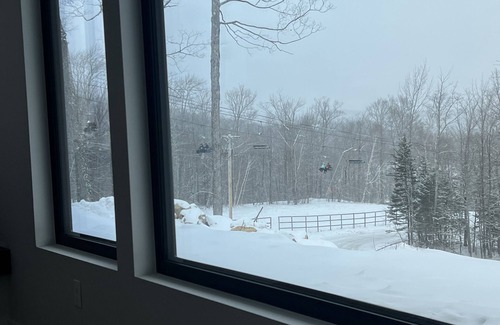 Ludlow House | Luxury Ski on Ski off 3 bedroom 2 baths, brand new house on Okemo mountain
