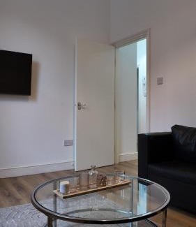 Haverstock Apartment | Luxury Sleep 8 in Camden London WR203
