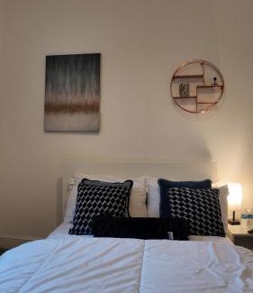 Haverstock Apartment | Luxury Sleep 8 in Camden London WR203
