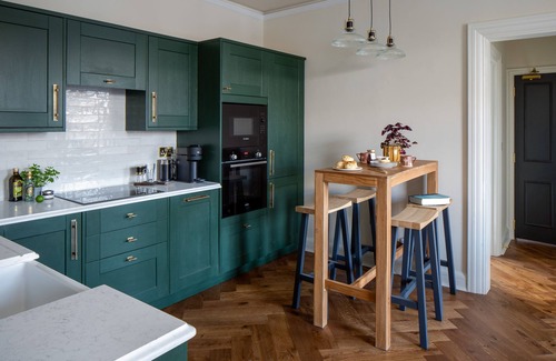 Dartmouth Apartment | Luxury, sophisticated and chic