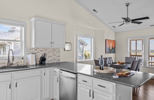 Island Oaks House | Luxury Soundfront~Private Dock~Easy Beach Access!