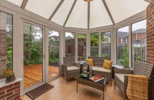 Portswood House | Luxury Southampton house with garden and parking
