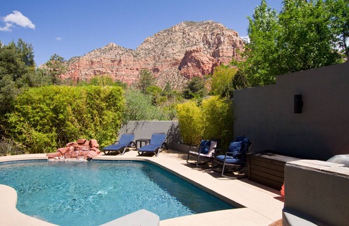 West Sedona House | Luxury Spa home - Heated Pool, Gym, Sauna, Views, Peloton Bike
