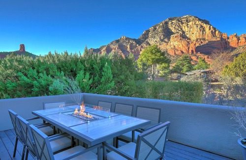 West Sedona House | Luxury Spa home - Heated Pool, Gym, Sauna, Views, Peloton Bike