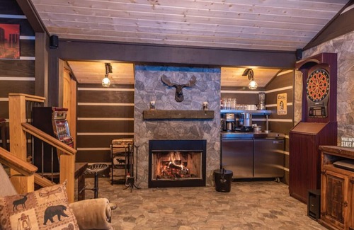 Saint Mary's Cabin | Luxury Spa Retreat with Private Hot Tub & Sauna
