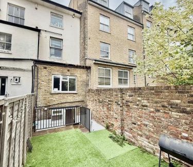 Haverstock Apartment | Luxury spacious flat in Camden, next to attractions