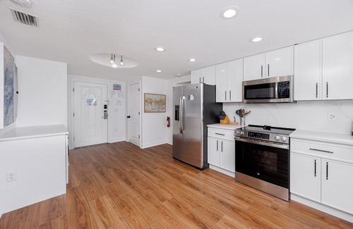 Treasure Island Condo | Luxury Spacious Penthouse Beach View Treasure Island Pool HotTub