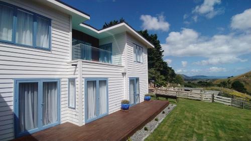 Paraparaumu Apartment | Luxury stay, Alpaca farm