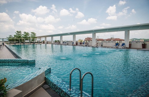 Seri Kembangan Apartment | Luxury Stay @ Balakong Near The Mines, MIECC, C180, Aeon Cheras Selatan