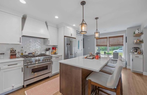 Barrington House | Luxury Stay – Chef’s Kitchen & Entertainment Space