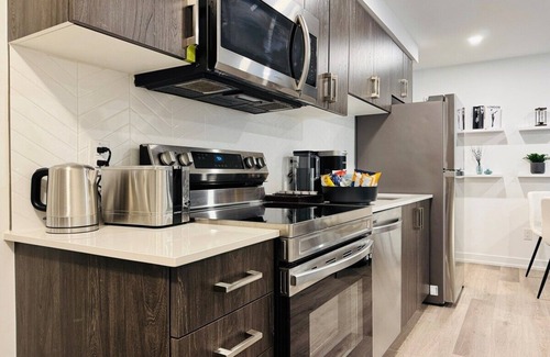 Niagara Falls Apartment | Luxury Stay Near Niagara Falls